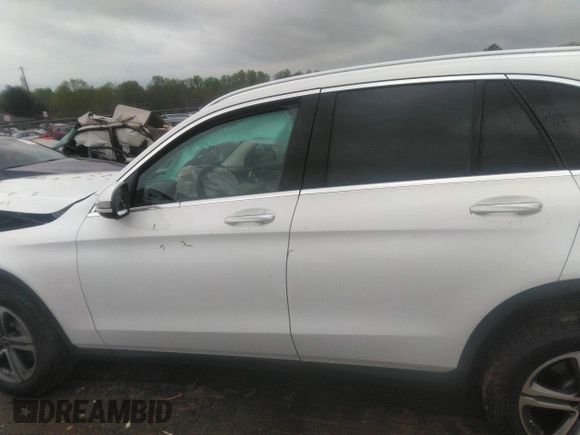2018 Mercedes-Benz GLC 300 with VIN WDC0G4JB7JV021512, listed as a IAAI auction lot 41905040 with 120,430 mi miles and . Bid and sale history available at DreamBid. Image 14.