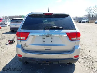 2011 Jeep Grand Cherokee Limited with VIN 1J4RR5GT9BC510322, listed as a IAAI auction lot 42003802 with 211,684 mi miles. Bid and sale history available at carsss.com. Image 16.