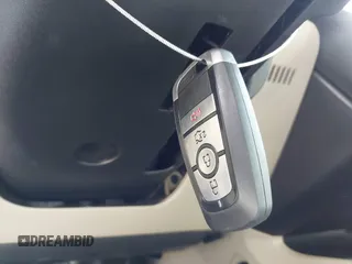 2020 Ford Fusion SE с VIN 3FA6P0HD4LR232009, выставлен на аукционе IAAI как лот 42207523 с пробегом 71 206 миль миль и . История ставок и продаж доступна на DreamBid. Изображение 11.
