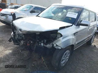 2012 Kia Soul with VIN KNDJT2A59C7391470, listed as a IAAI auction lot 41593186 with 83,299 mi miles. Bid and sale history available at carsss.com. Image 2.