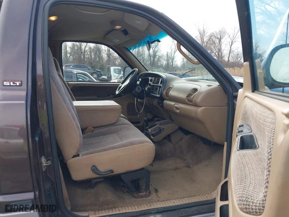 1998 Dodge Ram 1500 with VIN 3B7HF16Z9WM220840, listed as a IAAI auction lot 41595328 with 199,281 mi miles. Bid and sale history available at carsss.com. Image 5.
