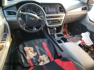 2015 Hyundai Sonata Eco z VIN 5NPE24AA9FH150330, wystawiony jako Copart lot #54132395 z przebiegiem 157 219 mil mil oraz Szkoda całkowita • Salvage title. Historia ofert i sprzedaży dostępna na DreamBid. Obrazek 8.