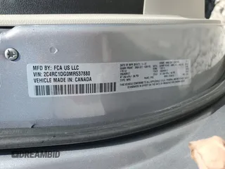 2021 Chrysler Voyager LXi z VIN 2C4RC1DG0MR537880, wystawiony jako Copart lot #52865575 z przebiegiem 82 492 mil mil oraz Nie do naprawy • Non repairable. Historia ofert i sprzedaży dostępna na DreamBid. Obrazek 13.