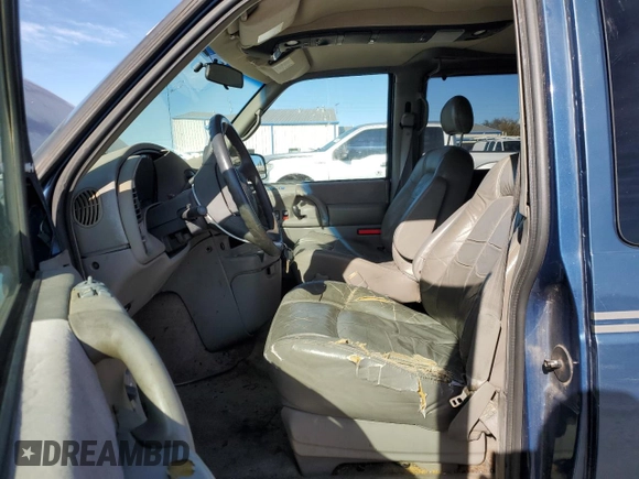 2002 Chevrolet Astro with VIN 1GNDM19X42B146444, listed as a Copart auction lot 81705144 with 178,695 mi miles and Clean Title. Bid and sale history available at carsss.com. Image 7.