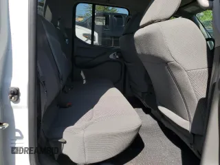 2020 Nissan Frontier SV z VIN 1N6ED0EB4LN711581, wystawiony jako Copart lot #55808795 z przebiegiem 72 339 mil mil oraz Szkoda całkowita • Salvage title. Historia ofert i sprzedaży dostępna na DreamBid. Obrazek 10.