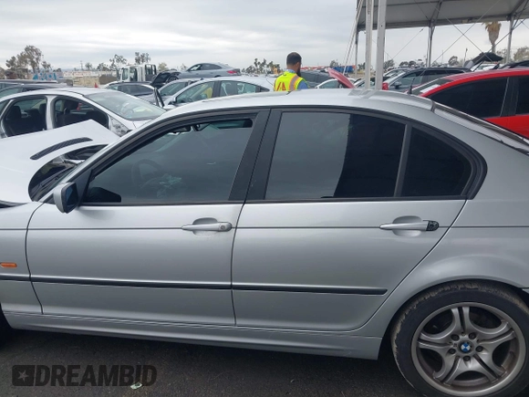 2000 BMW 3 Series 323i with VIN WBAAM3341YCA87796, listed as a IAAI auction lot 41765744 with 169,051 mi miles. Bid and sale history available at carsss.com. Image 14.