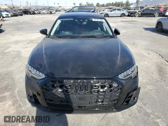 2022 Audi S8 with VIN WAULSAF84NN000519, listed as a Copart auction lot 47127135 with 30,032 mi miles and Salvage Title. Bid and sale history available at DreamBid. Image 5.
