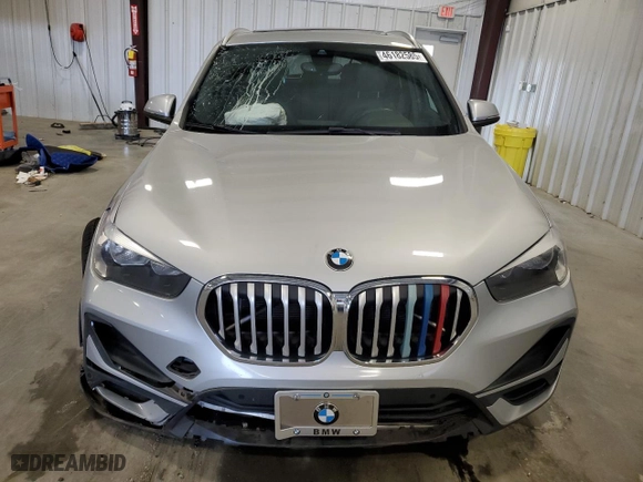 2020 BMW X1 xDrive28i with VIN WBXJG9C06L5P94397, listed as a Copart auction lot 46182585 with 74,244 mi miles and Salvage Title. Bid and sale history available at carsss.com. Image 5.