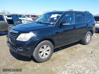 2009 Kia Borrego LX with VIN KNDJJ741995037531, listed as a IAAI auction lot 41738591 with 210,029 mi miles. Bid and sale history available at carsss.com. Image 17.