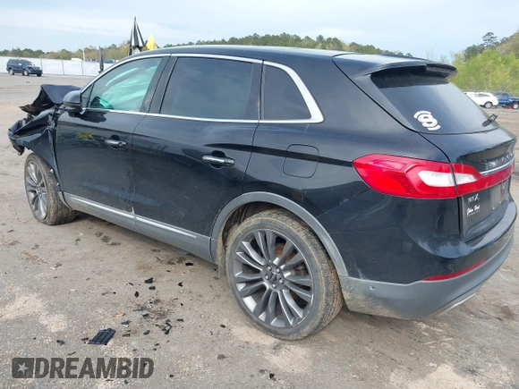 2016 Lincoln MKX Reserve z VIN 2LMTJ8LP6GBL22104, wystawiony jako IAAI lot #41879300 z przebiegiem 168 162 mil mil oraz . Historia ofert i sprzedaży dostępna na DreamBid. Obrazek 3.