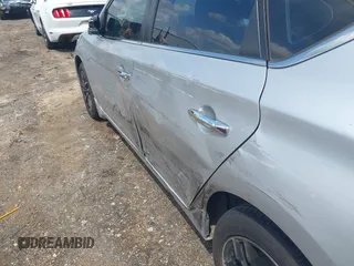 2019 Nissan Sentra SV z VIN 3N1AB7AP5KY240322, wystawiony jako IAAI lot #42144271 z przebiegiem 107 831 mil mil oraz . Historia ofert i sprzedaży dostępna na DreamBid. Obrazek 18.