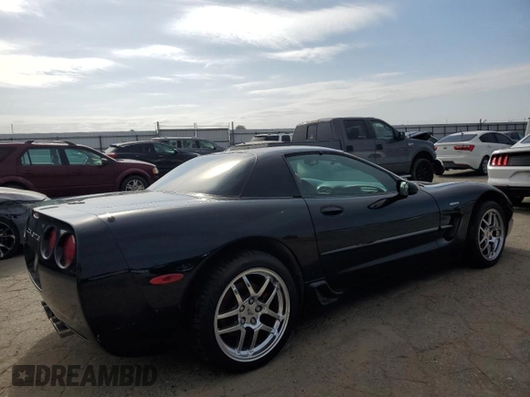2001 Chevrolet Corvette Z06 with VIN 1G1YY12S915120117, listed as a Copart auction lot 52923245 with 64,528 mi miles and Clean Title. Bid and sale history available at carsss.com. Image 3.