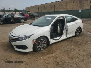 2018 Honda Civic EX с VIN 2HGFC2F76JH538282, выставлен на аукционе Copart как лот 57477405 с пробегом 93 719 миль миль и Списание • Salvage title. История ставок и продаж доступна на DreamBid. Изображение 1.