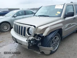 2009 Jeep Patriot Limited with VIN 1J4FT48B19D172049, listed as a IAAI auction lot 41991556 with 86,634 mi miles and . Bid and sale history available at DreamBid. Image 6.