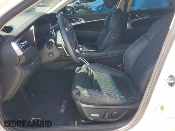 2022 Genesis G70 2.0T with VIN KMTG34TA6NU098521, listed as a Copart auction lot 55772275 with 30,439 mi miles and Salvage title. Bid and sale history available at DreamBid. Image 7.