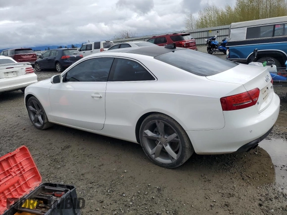 2012 Audi A5 Premium Plus z VIN WAULFAFR8CA002372, wystawiony jako Copart lot #52156385 z przebiegiem 128 647 mil mil oraz Czysty tytuł • Clean title. Historia ofert i sprzedaży dostępna na DreamBid. Obrazek 2.