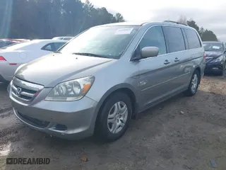 2007 Honda Odyssey EX-L with VIN 5FNRL38687B042064, listed as a IAAI auction lot 41468860 with 199,688 mi miles. Bid and sale history available at carsss.com. Image 2.