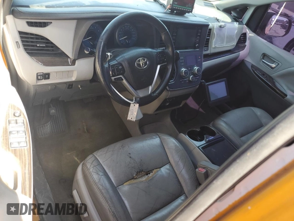 2018 Toyota Sienna XLE Auto Access Seat with VIN 5TDYZ3DC3JS904731, listed as a Copart auction lot 55451085 with 234,414 mi miles and Clean Title. Bid and sale history available at DreamBid. Image 8.