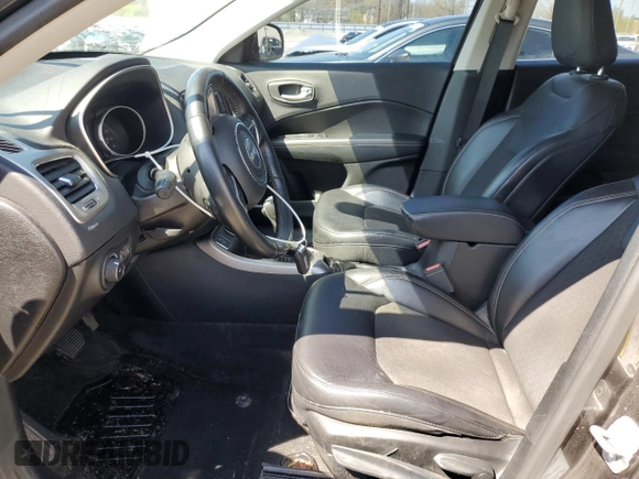 2017 Jeep Compass Latitude with VIN 3C4NJCBB8HT653337, listed as a Copart auction lot 52297435 with 116,693 mi miles and Non repairable. Bid and sale history available at DreamBid. Image 7.
