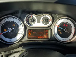 2014 FIAT 500L Trekking with VIN ZFBCFADH4EZ003989, listed as a Copart auction lot 83334354 with 90,261 mi miles and Salvage Title. Bid and sale history available at carsss.com. Image 9.