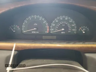 2003 Jaguar S-Type z VIN SAJEA01U93HM88490, wystawiony jako Copart lot #55721795 z przebiegiem 192 773 mil mil oraz Tytuł czysty. Historia ofert i sprzedaży dostępna na DreamBid. Obrazek 9.