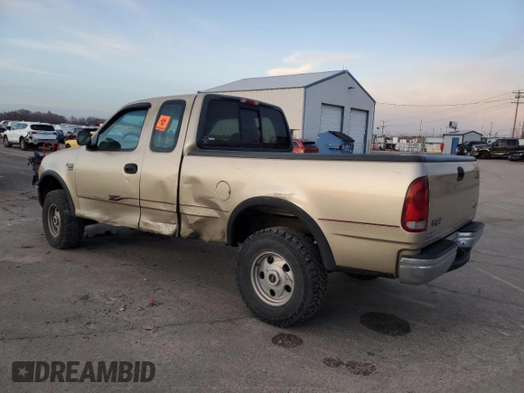1999 Ford F-150 z VIN 2FTRX18W3XCA06671, wystawiony jako Copart lot #85561784 z przebiegiem 100 579 mil mil oraz Szkoda całkowita • Salvage title. Historia ofert i sprzedaży dostępna na DreamBid. Obrazek 2.