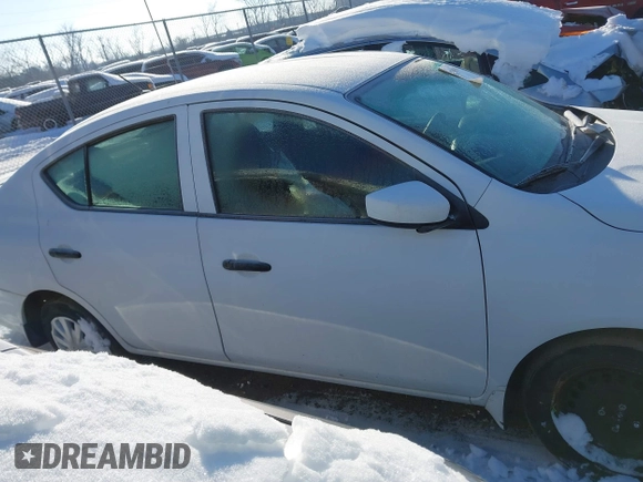 2016 Nissan Versa SV with VIN 3N1CN7AP9GL826414, listed as a IAAI auction lot 41240500 with 94,988 mi miles. Bid and sale history available at carsss.com. Image 13.