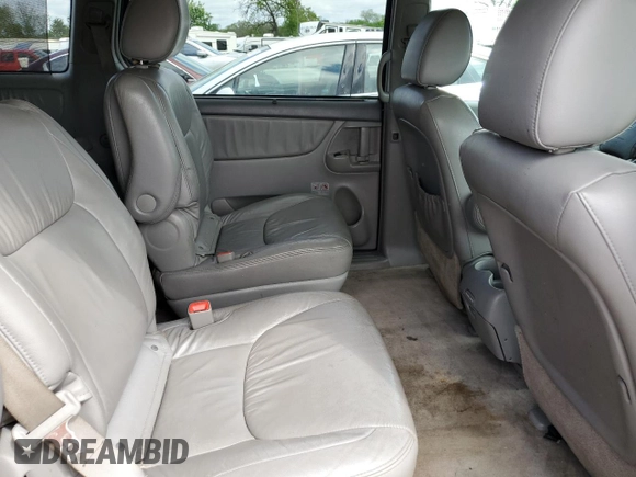 2010 Toyota Sienna XLE with VIN 5TDDK4CC5AS032739, listed as a Copart auction lot 55212585 with 200,316 mi miles and Salvage title. Bid and sale history available at DreamBid. Image 11.