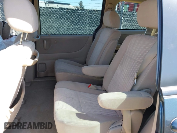 2005 Mazda MPV LX with VIN JM3LW28J250536046, listed as a IAAI auction lot 41770942 with 124,178 mi miles. Bid and sale history available at carsss.com. Image 8.