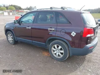 2011 Kia Sorento LX with VIN 5XYKT4A15BG168342, listed as a IAAI auction lot 41871901 with 266,541 mi miles. Bid and sale history available at carsss.com. Image 3.