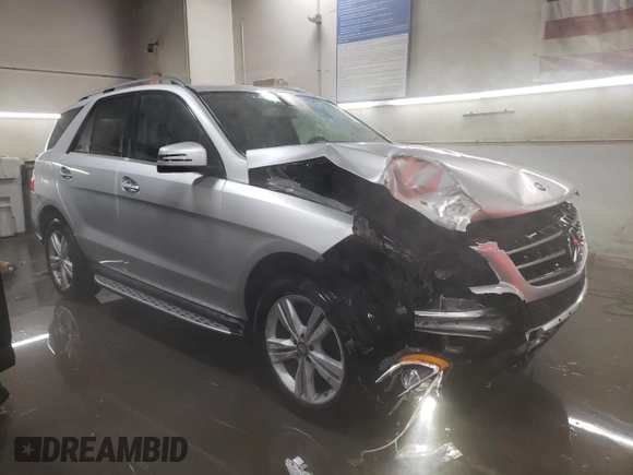 2015 Mercedes-Benz M ML 350 with VIN 4JGDA5HB4FA463744, listed as a Copart auction lot 41911765 with 53,842 mi miles and Salvage Title. Bid and sale history available at carsss.com. Image 4.