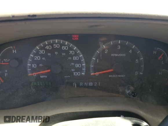 2000 Ford F-150 XL with VIN 1FTRX18L7YKA42575, listed as a Copart auction lot 73034804 with 263,959 mi miles and Non repairable. Bid and sale history available at DreamBid. Image 9.