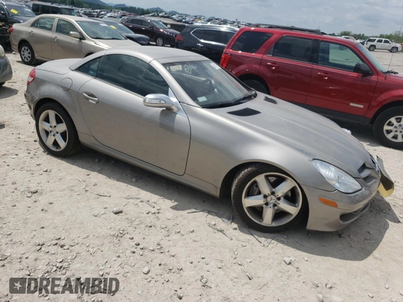 2005 Mercedes-Benz SLK 230/320 with VIN WDBWK56F95F025138, listed as a Copart auction lot 55011125 with 43,291 mi miles and Salvage title. Bid and sale history available at DreamBid. Image 4.