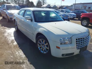 2008 Chrysler 300 Touring with VIN 2C3LA53G58H224652, listed as a IAAI auction lot 41460154 with 274,575 mi miles. Bid and sale history available at carsss.com. Image 1.