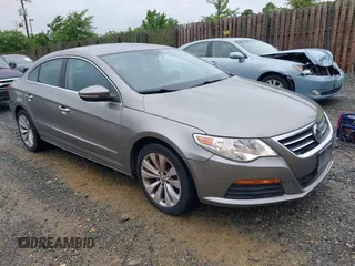 2012 Volkswagen CC R-Line z VIN WVWMP7AN2CE503052, wystawiony jako IAAI lot #42521596 z przebiegiem 136 930 mil mil oraz . Historia ofert i sprzedaży dostępna na DreamBid. Obrazek 1.