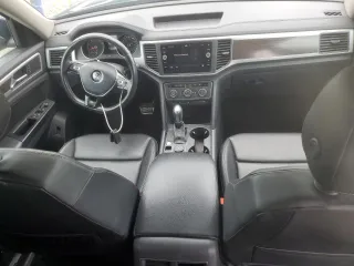 2018 Volkswagen Atlas SE with VIN 1V2PR2CA9JC535475, listed as a Copart auction lot 59427055 with 114,222 mi miles and Salvage title. Bid and sale history available at DreamBid. Image 8.