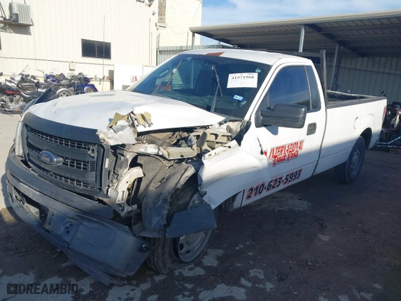 2014 Ford F-150 XL with VIN 1FTMF1CM4EKD68780, listed as a IAAI auction lot 41571968 with 193,363 mi miles. Bid and sale history available at carsss.com. Image 17.