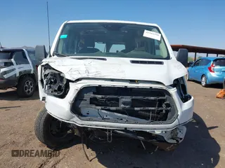 2018 Ford Transit z VIN 1FTYR1ZM2JKA64616, wystawiony jako IAAI lot #42416596 z przebiegiem Nie podano mil oraz . Historia ofert i sprzedaży dostępna na DreamBid. Obrazek 12.