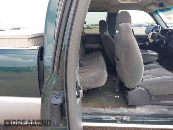 2004 Chevrolet Silverado 1500 Z71 with VIN 1GCEK19T94Z267299, listed as a IAAI auction lot 42093041 with 291,669 mi miles and . Bid and sale history available at DreamBid. Image 8.