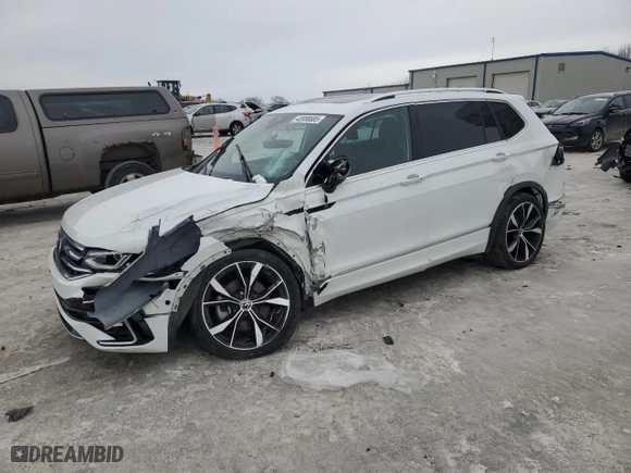 2022 Volkswagen Tiguan SEL R-Line with VIN 3VV4B7AX3NM038974, listed as a Copart auction lot 43958685 with 56,940 mi miles and Non Repairable. Bid and sale history available at carsss.com. Image 1.