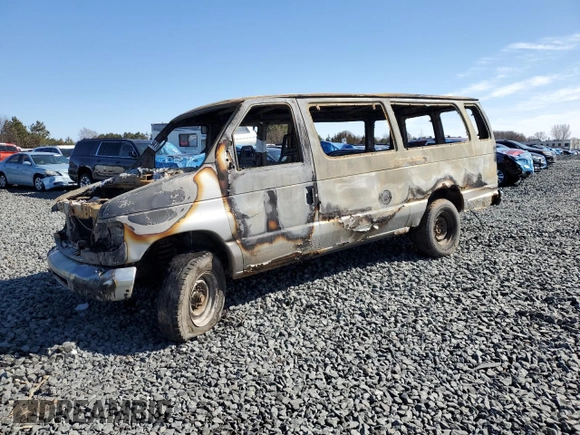 2003 Ford Econoline Passenger XL z VIN 1FBSS31LX3HA93522, wystawiony jako Copart lot #49734755 z przebiegiem Nie podano mil oraz Nie do naprawy • Non repairable. Historia ofert i sprzedaży dostępna na DreamBid. Obrazek 1.