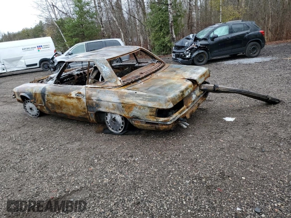 1989 Mercedes-Benz 560 SL с VIN WDBBA48D3KA104286, выставлен на аукционе Copart как лот 81575024 с пробегом Не указан миль и На запчасти • Non repairable. История ставок и продаж доступна на DreamBid. Изображение 2.