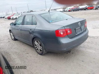 2007 Volkswagen Jetta Wolfsburg Edition с VIN 3VWEF71K97M077502, выставлен на аукционе IAAI как лот 41193243 с пробегом 135 259 миль миль и . История ставок и продаж доступна на DreamBid. Изображение 3.