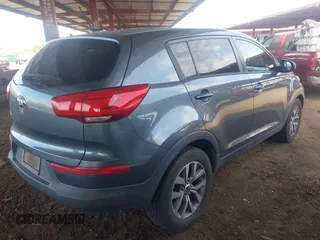 2014 Kia Sportage LX with VIN KNDPB3ACXE7588801, listed as a IAAI auction lot 42180018 with 192,062 mi miles and . Bid and sale history available at carsss.com. Image 4.