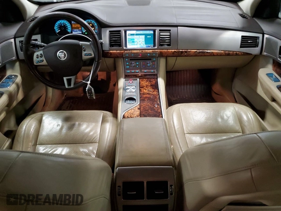 2009 Jaguar XF with VIN SAJXA06B69HR25287, listed as a Copart auction lot 42179625 with 222,124 mi miles and Salvage Title. Bid and sale history available at DreamBid. Image 8.