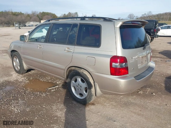 2004 Toyota Highlander with VIN JTEDP21A340025105, listed as a IAAI auction lot 41600732 with 221,239 mi miles. Bid and sale history available at carsss.com. Image 3.