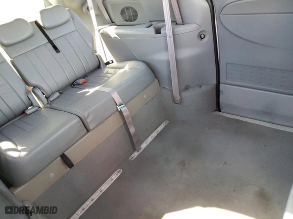 2005 Dodge Caravan SXT with VIN 2D4GP44L85R210500, listed as a Copart auction lot 50492545 with 123,598 mi miles and Clean Title. Bid and sale history available at carsss.com. Image 11.