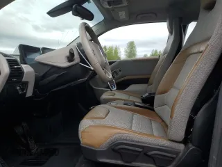 2015 BMW i3 z VIN WBY1Z4C59FV505134, wystawiony jako Copart lot #55181285 z przebiegiem Nie podano mil oraz Szkody całkowita. Historia ofert i sprzedaży dostępna na DreamBid. Obrazek 7.