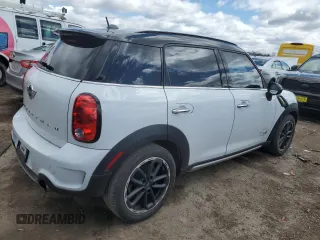 2015 MINI Countryman S with VIN WMWZC5C50FWP48737, listed as a Copart auction lot 53273845 with 110,933 mi miles and Clean Title. Bid and sale history available at DreamBid. Image 3.