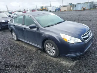 2010 Subaru Legacy Premium All-Weather Anniversary z VIN 4S3BMBC67A3218915, wystawiony jako IAAI lot #42277389 z przebiegiem 120 772 mil mil oraz . Historia ofert i sprzedaży dostępna na DreamBid. Obrazek 1.
